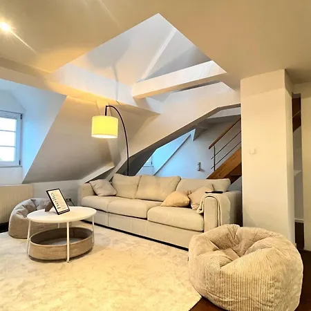 Ludwigshome Zentral, Spacious, 120qm, Klima Appartement *