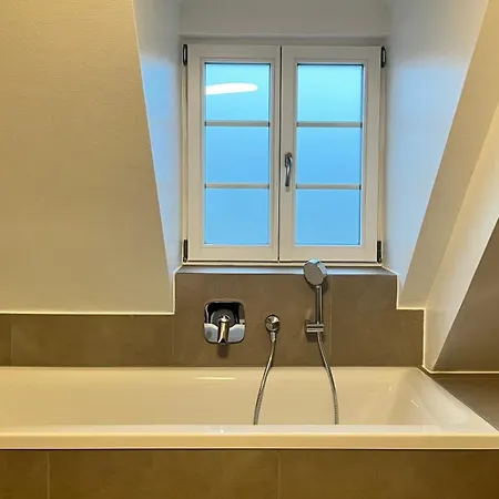 Appartement Ludwigshome Zentral, Spacious, 120qm, Klima