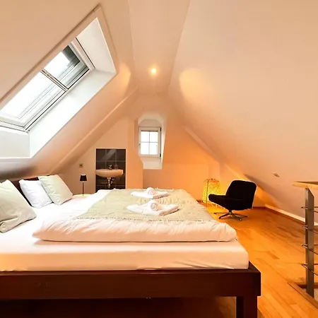 Ludwigshome Zentral, Spacious, 120qm Apartment *