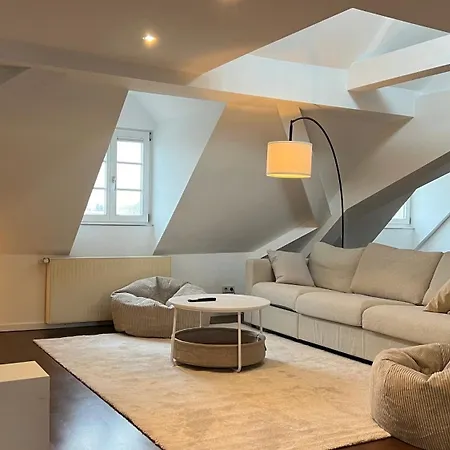 Ludwigshome Zentral, Spacious, 120qm Apartment